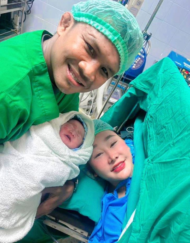 ภาพสวมกอดลูกชาย